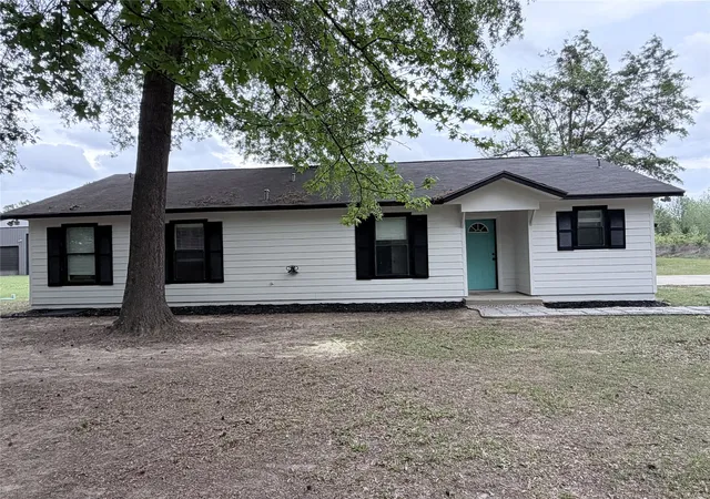 Homes for sale in Pittsburg, TX | 196 County Road 2220, Pittsburg, TX 75686 | MLS# 21229084