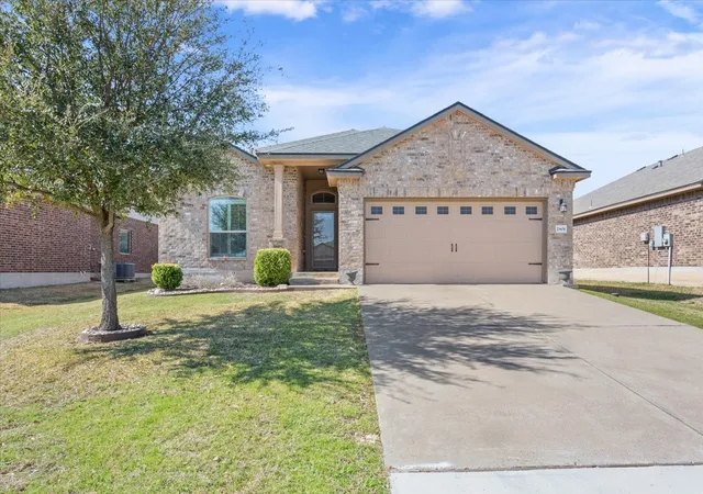 Photo 1 of Sale Pending at 2801 Samson Dr, Lorena, TX 76655 | MLS# 21229115 | Listing updated on 2026-08-03