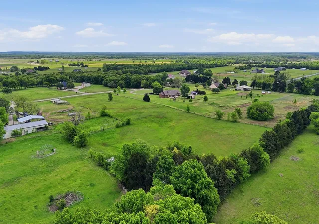 Homes for sale in Sadler, TX | 155 Basin Springs Rd, Sadler, TX 76264 | MLS# 21226419