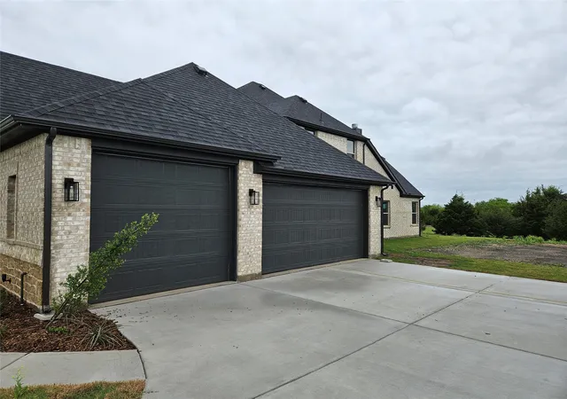 Homes for sale in Trenton, TX | 237 Magnolia Ct, Trenton, TX 75490 | MLS# 21229164