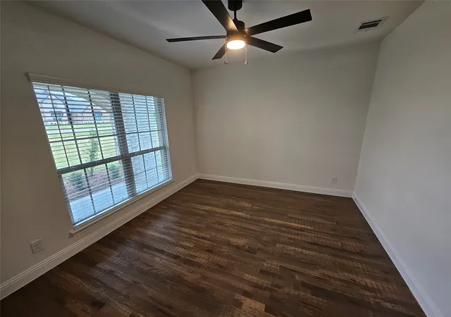 Homes for sale in Trenton, TX | 237 Magnolia Ct, Trenton, TX 75490 | MLS# 21229164
