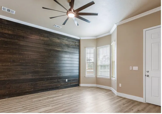 Photo 3 of Single family home for sale at 413 Henderson St, Bonham, TX 75418 | MLS# 21229120 | Listing updated on 2026-10-05