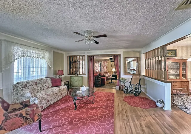 Photo 2 of Single family home for sale at 2307 Crystal Dr, Athens, TX 75752 | MLS# 21229223 | Listing updated on 2026-10-06