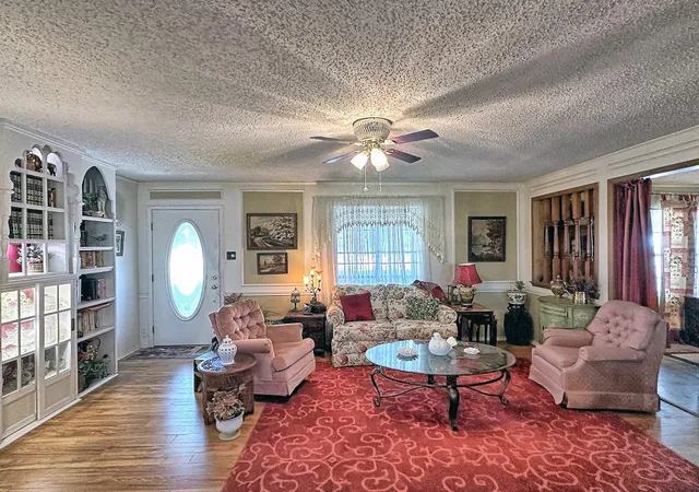 Photo 3 of Single family home for sale at 2307 Crystal Dr, Athens, TX 75752 | MLS# 21229223 | Listing updated on 2026-10-06