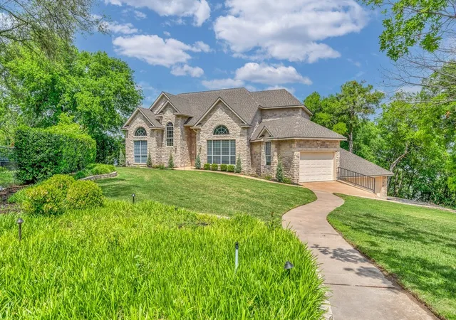 Photo 3 of Single family home for sale at 237 Giant Cedar Trl, Whitney, TX 76692 | MLS# 21227898 | Listing updated on 2026-07-23
