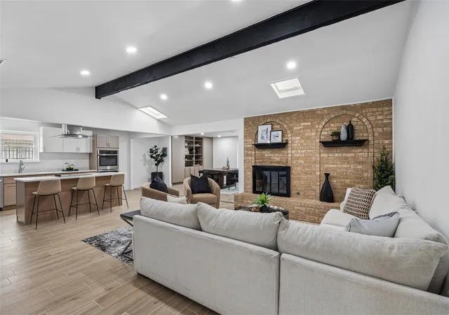 Photo 4 of Sale Pending at 4604 Ivanhoe Dr, Fort Worth, TX 76132 | MLS# 21228674 | Listing updated on 2026-07-21