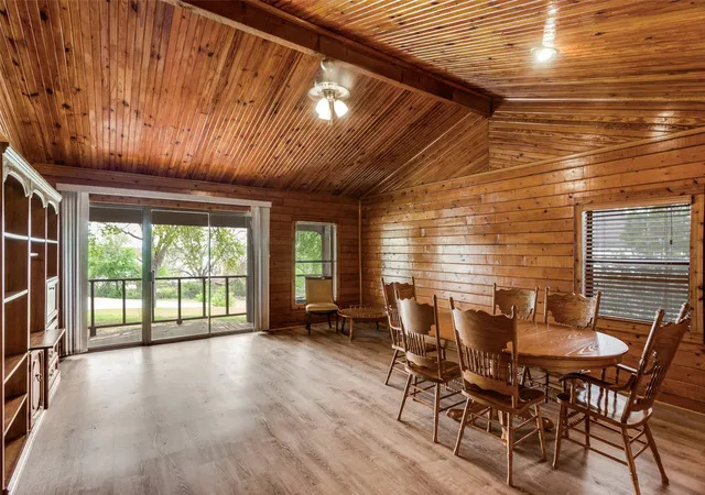 Photo 3 of Single family home for sale at 1114 Spur Trl, Granbury, TX 76049 | MLS# 21220209 | Listing updated on 2026-07-21