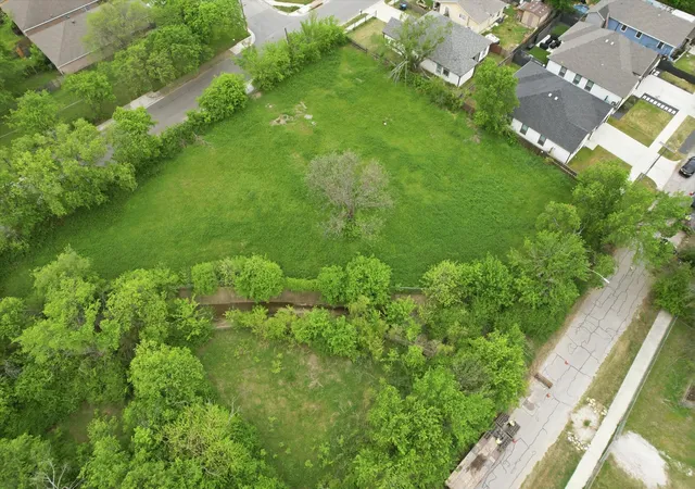 Photo 3 of Land for sale at 5301 Elgin St, Fort Worth, TX 76105 | MLS# 21229404 | Listing updated on 2026-08-03