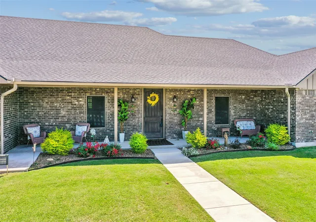 Homes for sale in Muenster, TX | 820 Fleitman Dr, Muenster, TX 76252 | MLS# 21229420