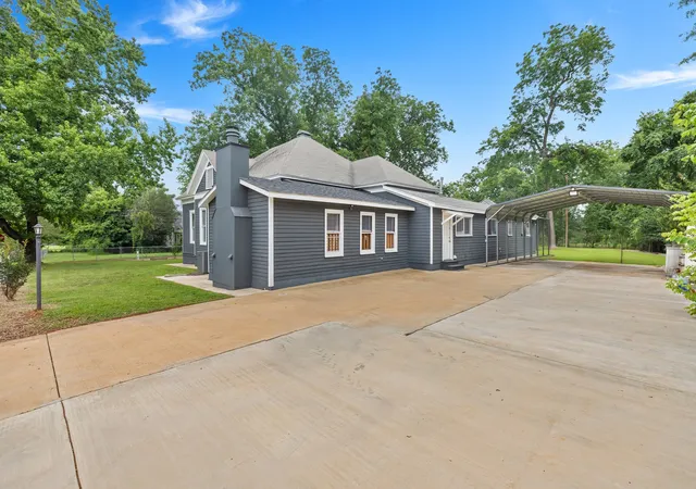 Homes for sale in Palestine, TX | 1419 N Sycamore, Palestine, TX 75801 | MLS# 21229348