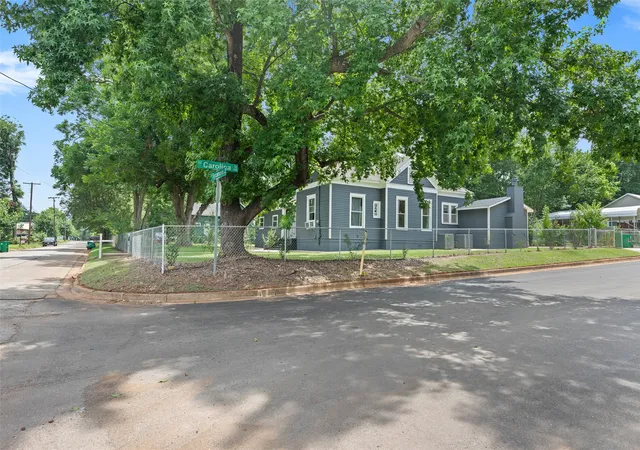 Homes for sale in Palestine, TX | 1419 N Sycamore, Palestine, TX 75801 | MLS# 21229348