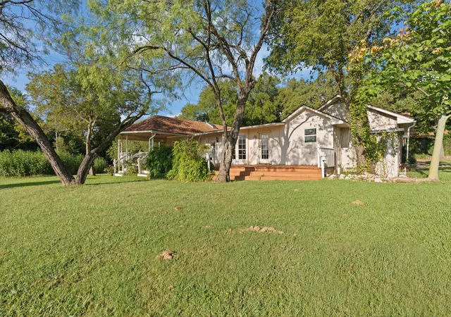 Homes for sale in Alvarado, TX | 1944 County Road 401, Alvarado, TX 76009 | MLS# 21227611