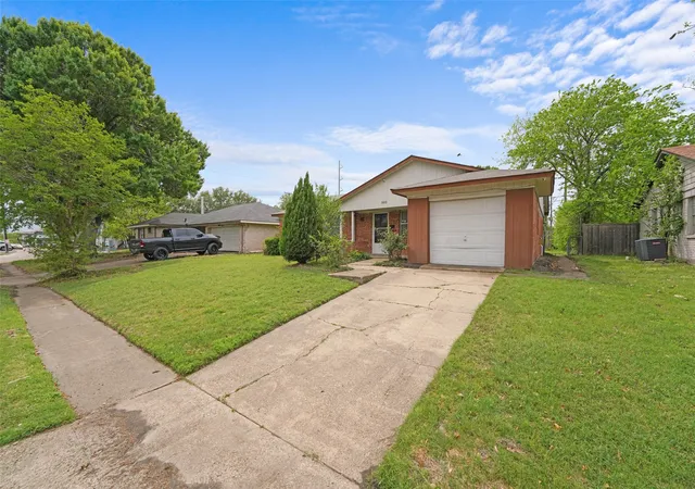 Photo 3 of Sale Pending at 505 Lawson Dr, Garland, TX 75042 | MLS# 21229629 | Listing updated on 2026-07-21