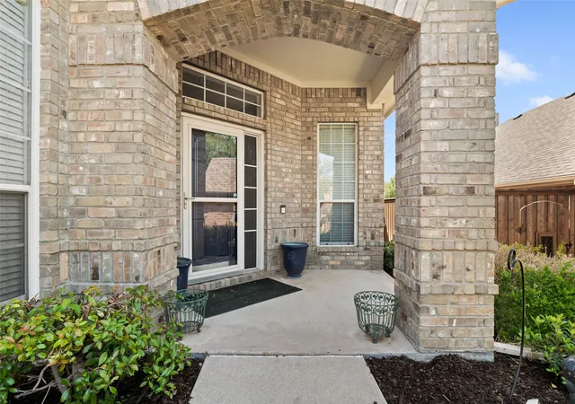 3rd image of 1704 Glen Aerie Ln, Corinth, TX 76210 | MLS# 21224568