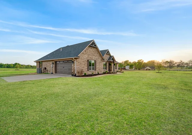 Photo 2 of Sale Pending at 1390 County Road 3500, Honey Grove, TX 75446 | MLS# 21228301 | Listing updated on 2026-08-19