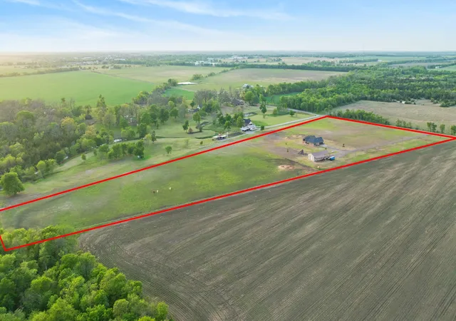 Photo 30 of Sale Pending at 1390 County Road 3500, Honey Grove, TX 75446 | MLS# 21228301 | Listing updated on 2026-08-19