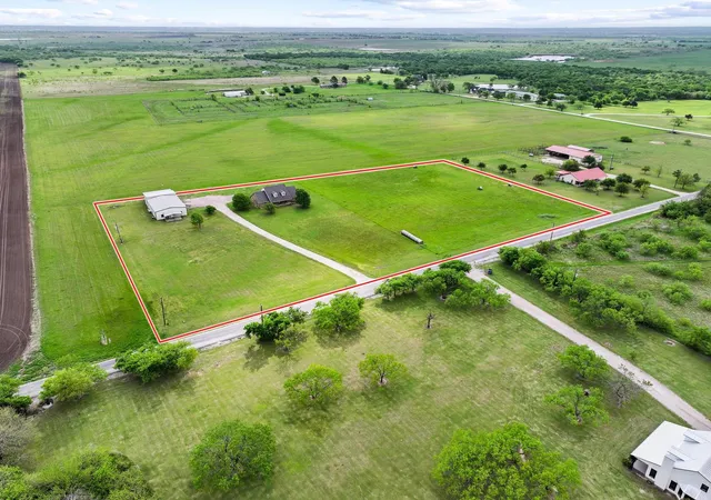 Homes for sale in Tioga, TX | 386 Scoggins Rd, Tioga, TX 76271 | MLS# 21228433