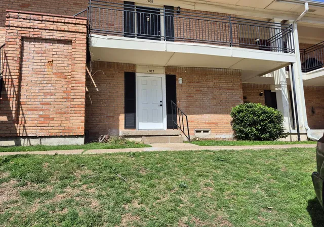 Photo 2 of Condo for sale at 5057 Ridglea Ln #1107, Fort Worth, TX 76116 | MLS# 21210248 | Listing updated on 2026-08-25