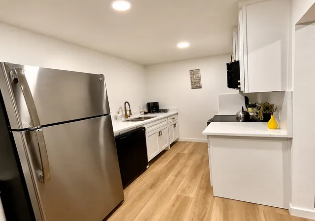 Photo 3 of Condo for sale at 5057 Ridglea Ln #1107, Fort Worth, TX 76116 | MLS# 21210248 | Listing updated on 2026-09-25