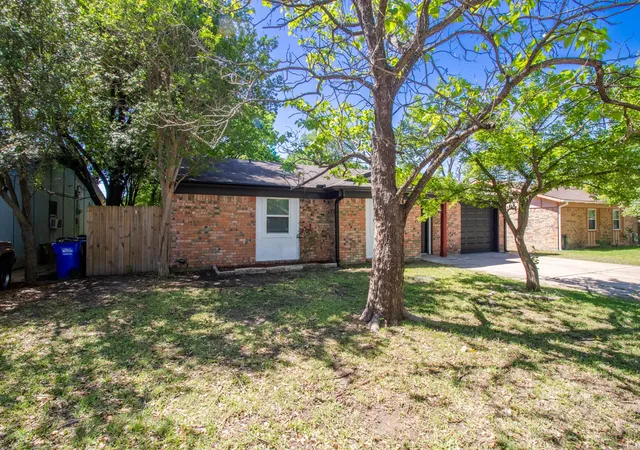 Homes for sale in Balch Springs, TX | 12308 Queen Dr, Balch Springs, TX 75180 | MLS# 21229849