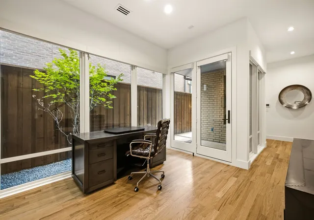 Photo 3 of Single family home for sale at 5133 Vickery Blvd, Dallas, TX 75206 | MLS# 21229890 | Listing updated on 2026-08-22