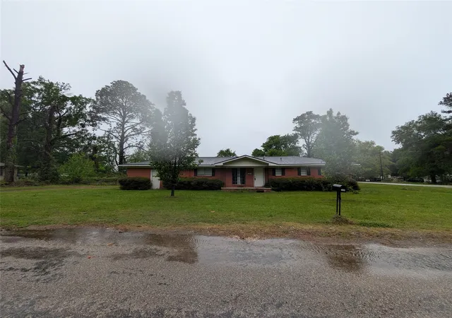 Homes for sale in Athens, TX | 2009 County Road 4619, Athens, TX 75752 | MLS# 21229930