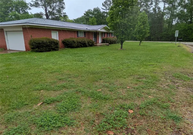 Photo 3 of Single family home for sale at 2009 County Road 4619, Athens, TX 75752 | MLS# 21229930 | Listing updated on 2026-10-06