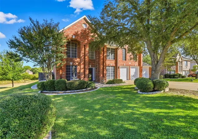 Photo 1 of Sale Pending at 5212 Whisper Dr, Fort Worth, TX 76123 | MLS# 21224195 | Listing updated on 2026-08-19