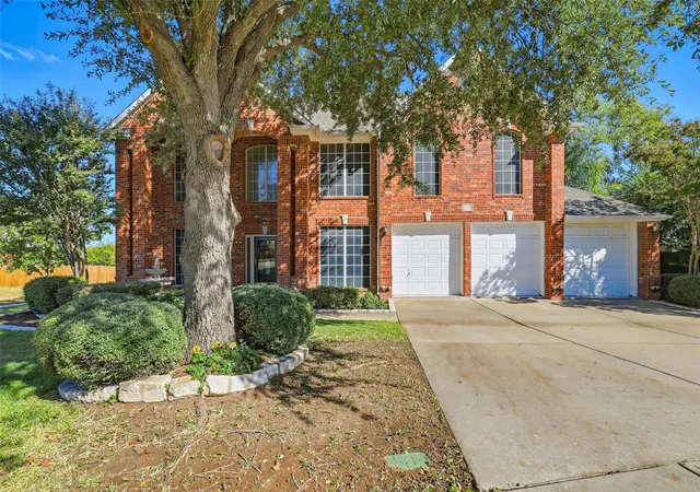 Photo 2 of Sale Pending at 5212 Whisper Dr, Fort Worth, TX 76123 | MLS# 21224195 | Listing updated on 2026-08-19