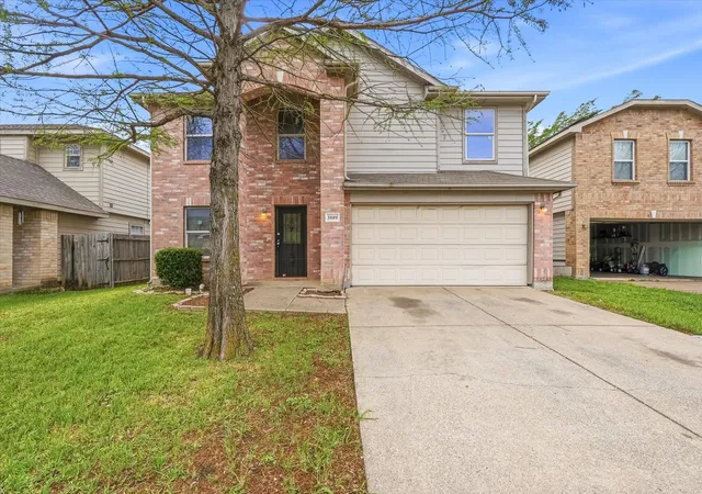 Homes for sale in Dallas, TX | 3009 Dusty Oak Dr, Dallas, TX 75227 | MLS# 21229995