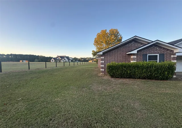 Homes for sale in Hallsville, TX | 475 Acorn Trl, Hallsville, TX 75650 | MLS# 21230139