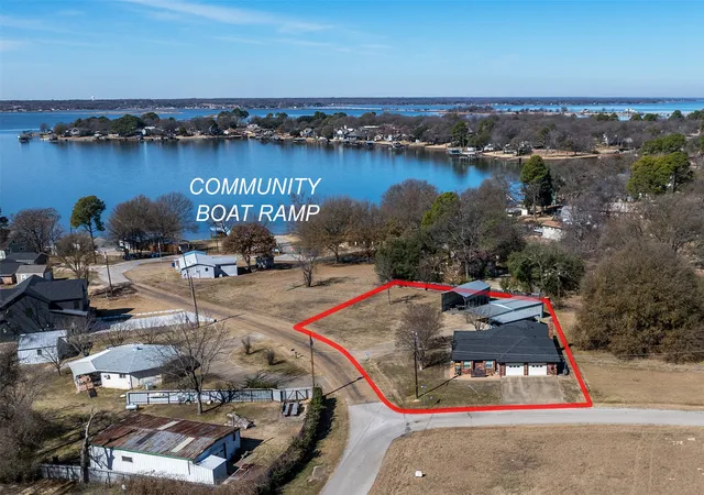 Homes for sale in Gun Barrel City, TX | 224 Autumn Wood Trl, Gun Barrel City, TX 75156 | MLS# 21230223