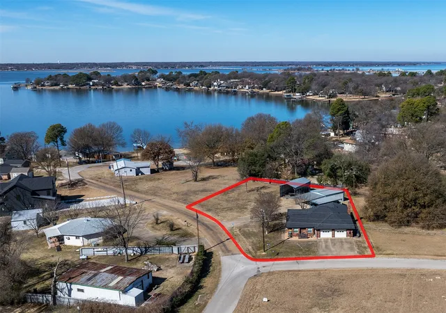 Homes for sale in Gun Barrel City, TX | 224 Autumn Wood Trl, Gun Barrel City, TX 75156 | MLS# 21230223