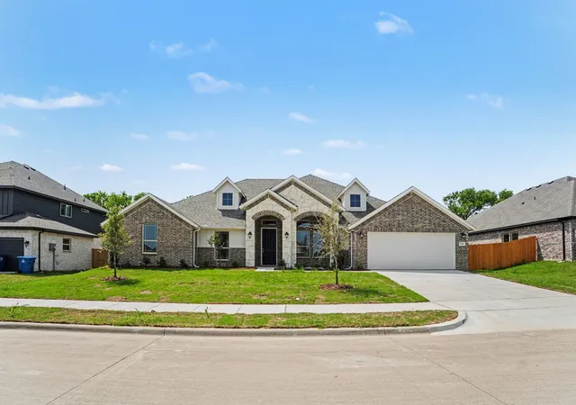 Homes for sale in De Soto, TX | 706 Alaina Dr, De Soto, TX 75115 | MLS# 21230272