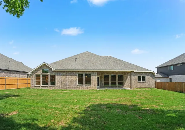 Homes for sale in De Soto, TX | 706 Alaina Dr, De Soto, TX 75115 | MLS# 21230272