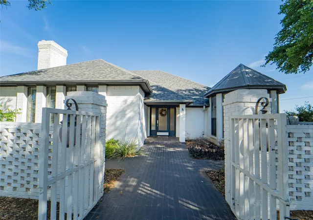 Photo 3 of Single family home for sale at 8 Chaparral Ln, Breckenridge, TX 76424 | MLS# 21229916 | Listing updated on 2026-07-24
