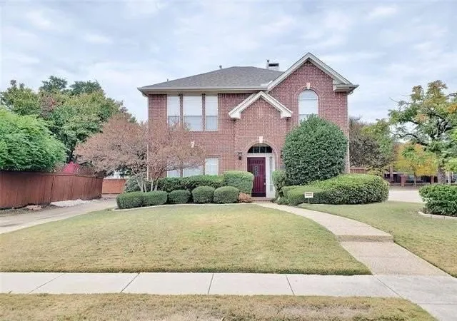 2nd image of 211 Moss Hill Rd, Irving, TX 75063 | MLS# 21230465