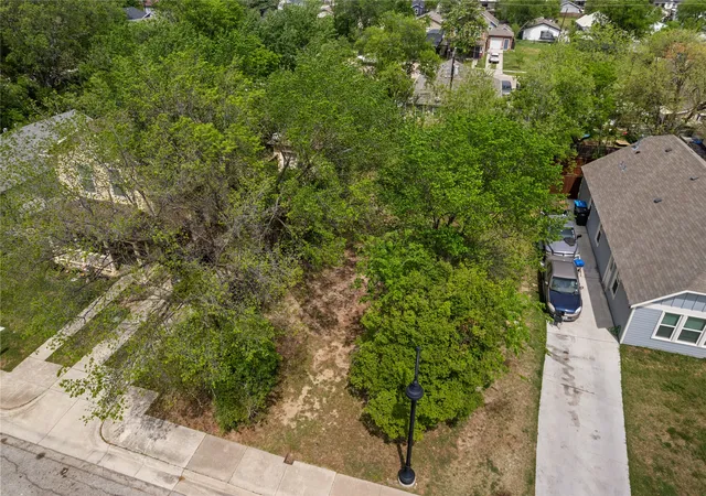 Photo 1 of Land for sale at 1013 E Hattie St, Fort Worth, TX 76104 | MLS# 21230522 | Listing updated on 2026-08-17