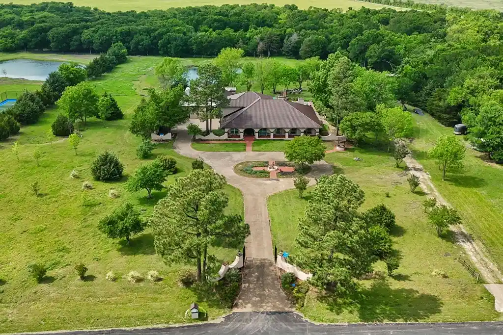 Photo 1 of Mansion for sale at 1000 English Rd, Rockwall, TX 75032 | MLS# 21225673 | Listing updated on 2026-10-28