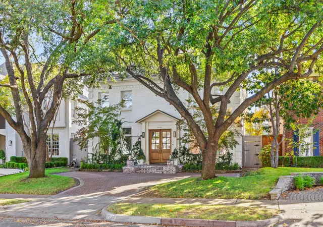 Homes for sale in Highland Park, TX | 3105 Drexel Dr, Highland Park, TX 75205 | MLS# 21229673