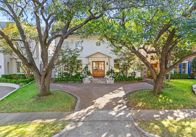 Homes for sale in Highland Park, TX | 3105 Drexel Dr, Highland Park, TX 75205 | MLS# 21229673