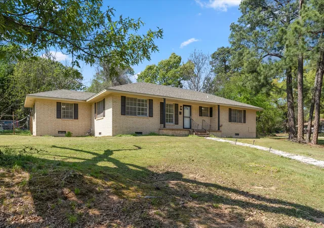 Homes for sale in Mineola, TX | 613 Graham St, Mineola, TX 75773 | MLS# 21230404
