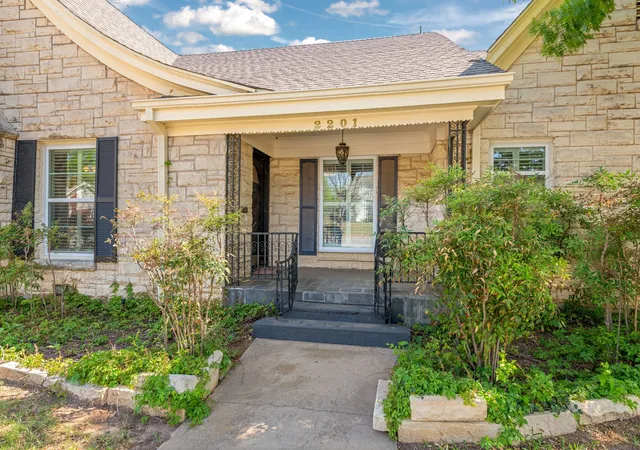 Homes for sale in Abilene, TX | 2201 S 10th, Abilene, TX 79605 | MLS# 21228627