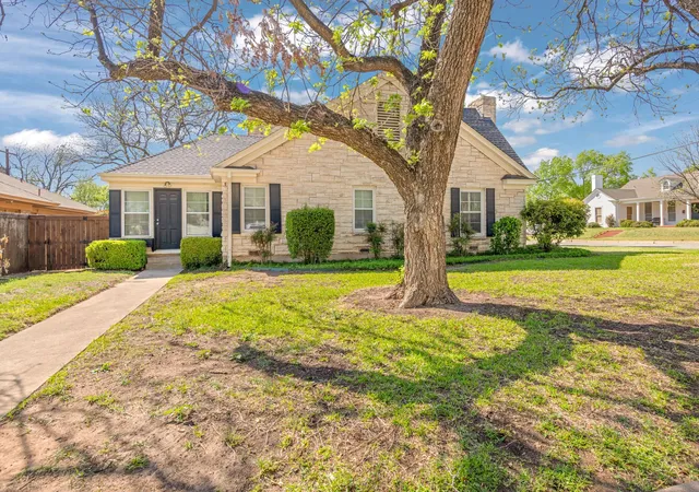 Homes for sale in Abilene, TX | 2201 S 10Th, Abilene, TX 79605 | MLS# 21228627