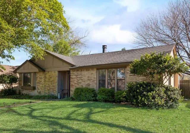 Photo 3 of Single family home for sale at 708 Shady Creek Trl, Mesquite, TX 75150 | MLS# 21229518 | Listing updated on 2026-09-01