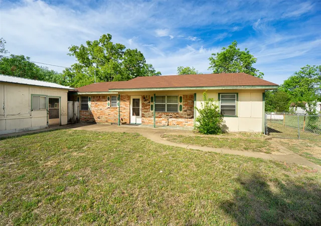 Photo 1 of Single family home for sale at 22330 State Hwy 64, Canton, TX 75103 | MLS# 21230845 | Listing updated on 2026-07-09