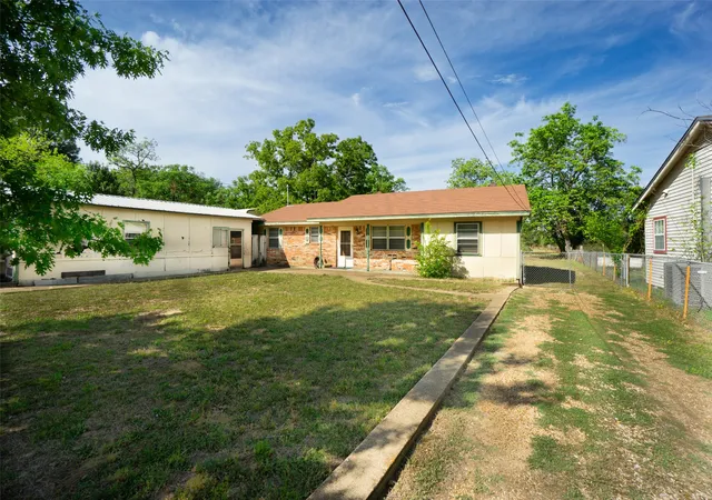 Photo 2 of Single family home for sale at 22330 State Hwy 64, Canton, TX 75103 | MLS# 21230845 | Listing updated on 2026-07-09