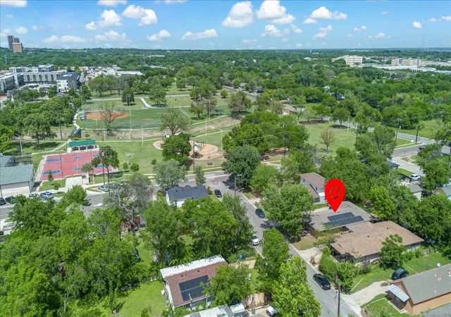 Photo 34 of Single family home for sale at 713 Bailey St, Denton, TX 76205 | MLS# 21227383 | Listing updated on 2026-08-21