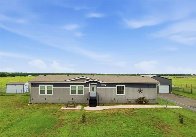Homes for sale in Leonard, TX | 9013 County Road 1143, Leonard, TX 75452 | MLS# 21230856