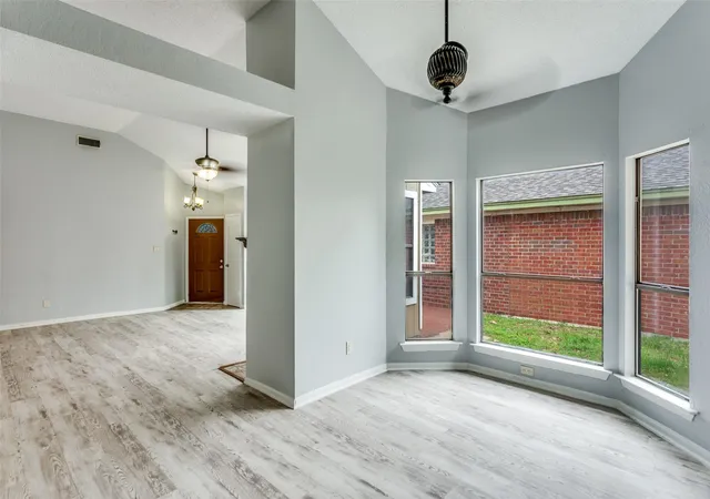 4th image of 4745 Poppy Dr E, Fort Worth, TX 76137 | MLS# 21230933